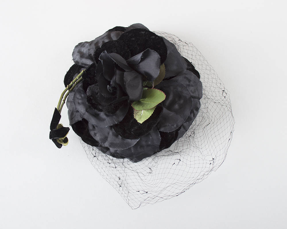 Vintage 1950s Hat | 50s Black Rose Floral Pillbox Formal Cocktail Hat with Veil