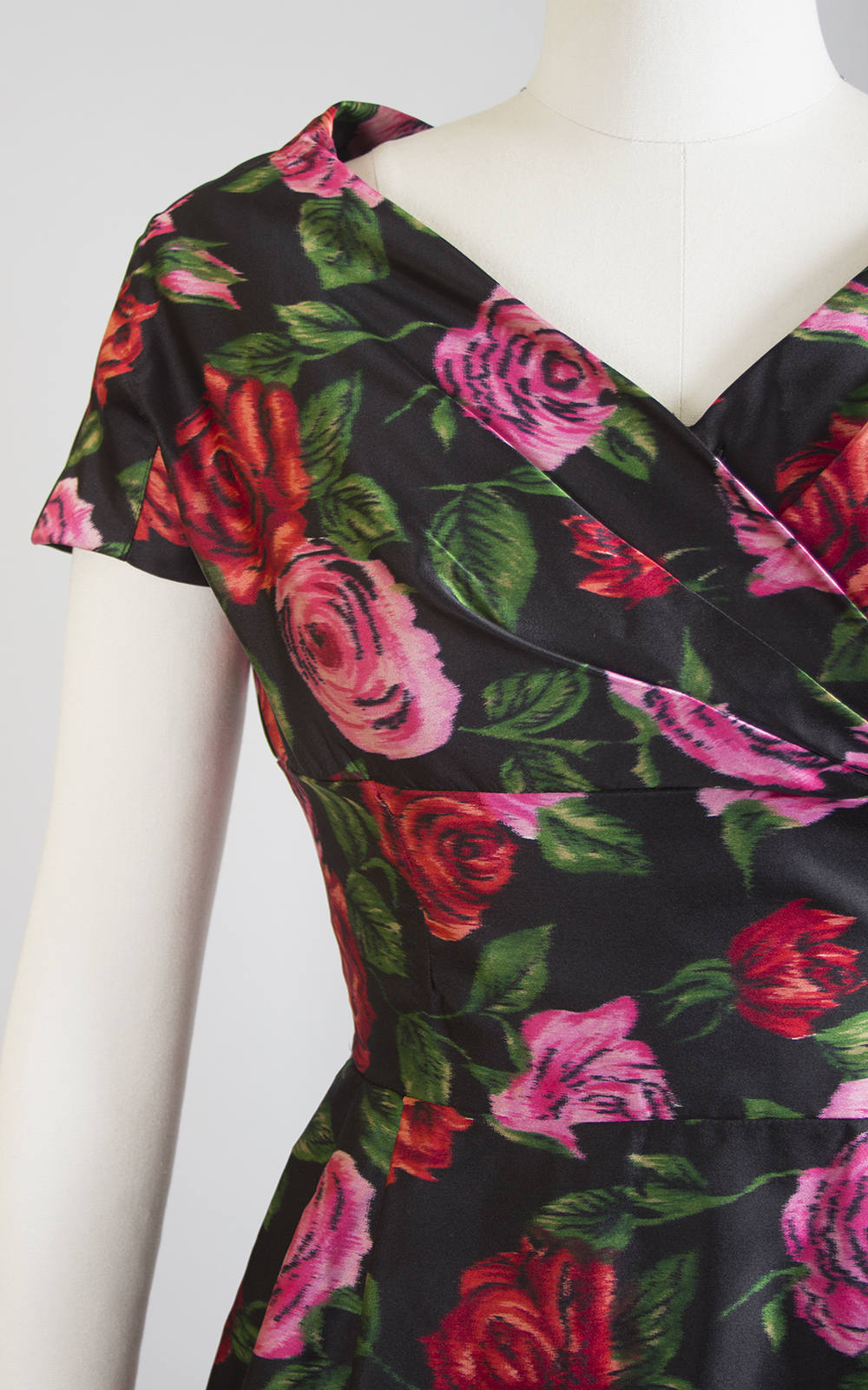 Vintage 1950s Dress | 50s Rose Floral Silk Satin Printed Red Pink Black Wiggle Cocktail Party Dress (small)