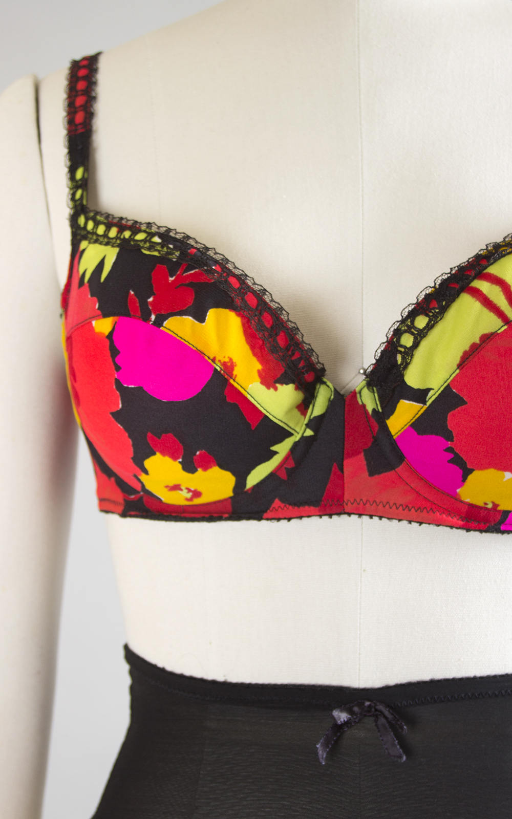 $50 & UNDER SALE || 1960s Floral Lingerie Bra and Panty Set with Garters |  36C/small
