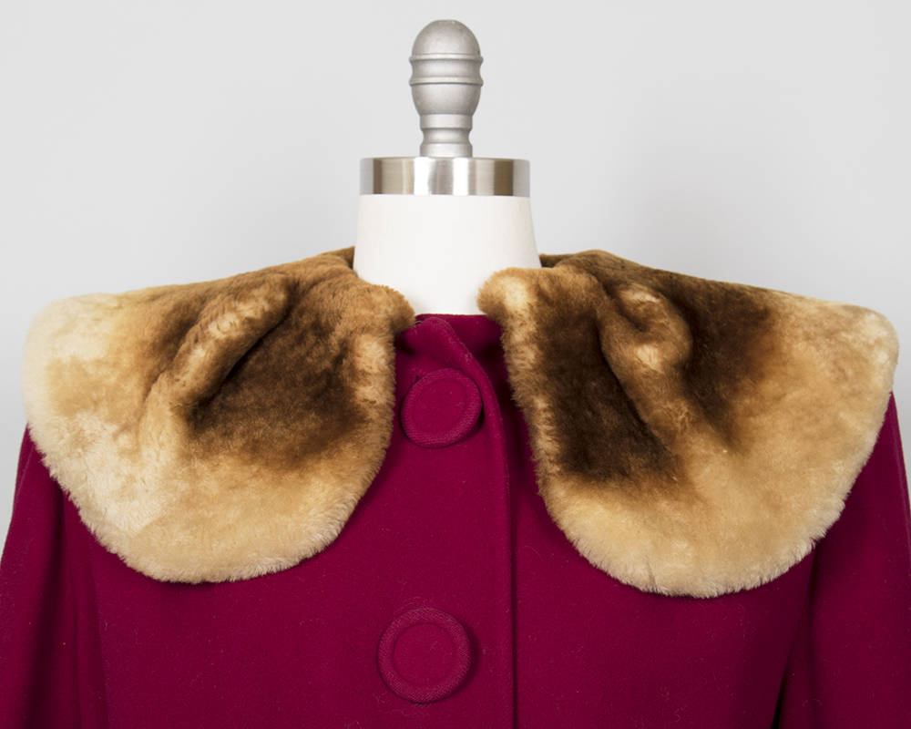 Vintage 1940s Coat | 40s Wool Mouton Lamb Fur Collar Plum Burgundy Warm Winter Swing Coat (medium/large)