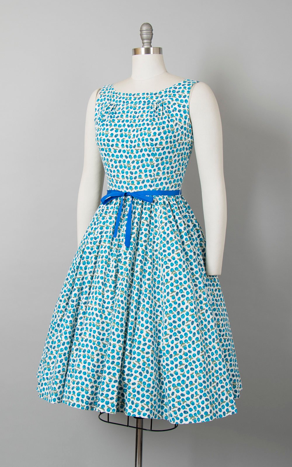 Vintage 1950s Dress | 50s Novelty Print Sundress Cotton Ladybug Apple Blue Full Skirt Day Dress (small)