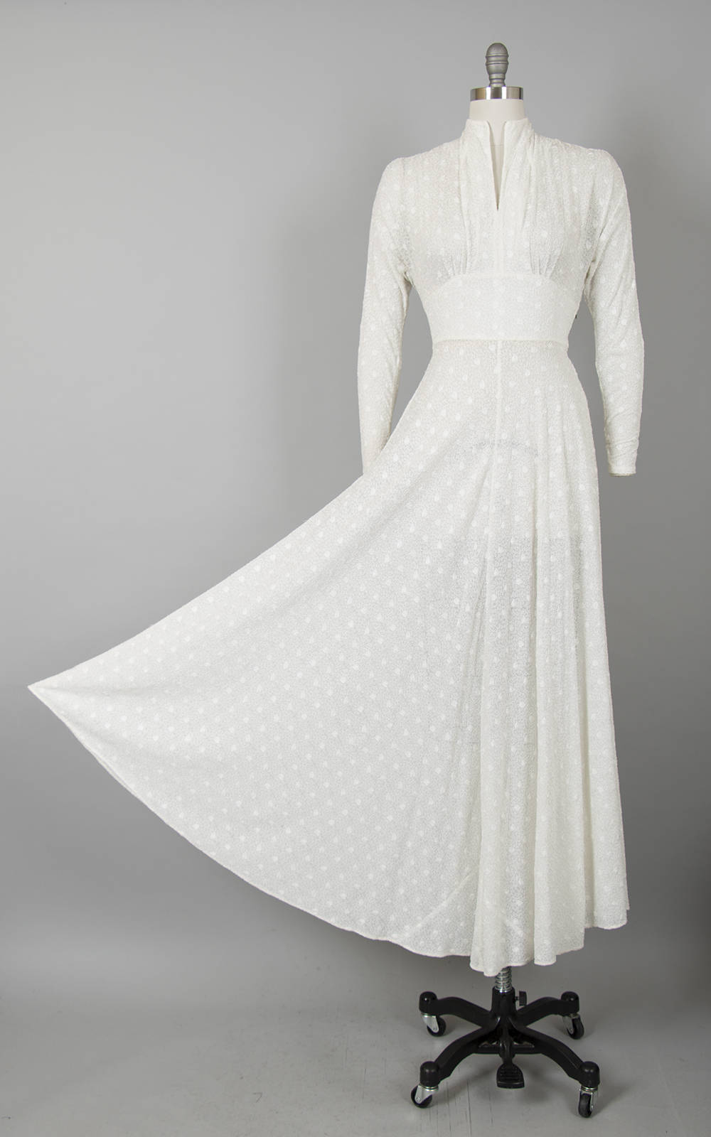 Vintage 1930s 1940s Wedding Dress 30s 40s Sheer White Chiffon Soutache Heart Embroidered Full Length Long Sleeve Bridal Gown (small/medium)