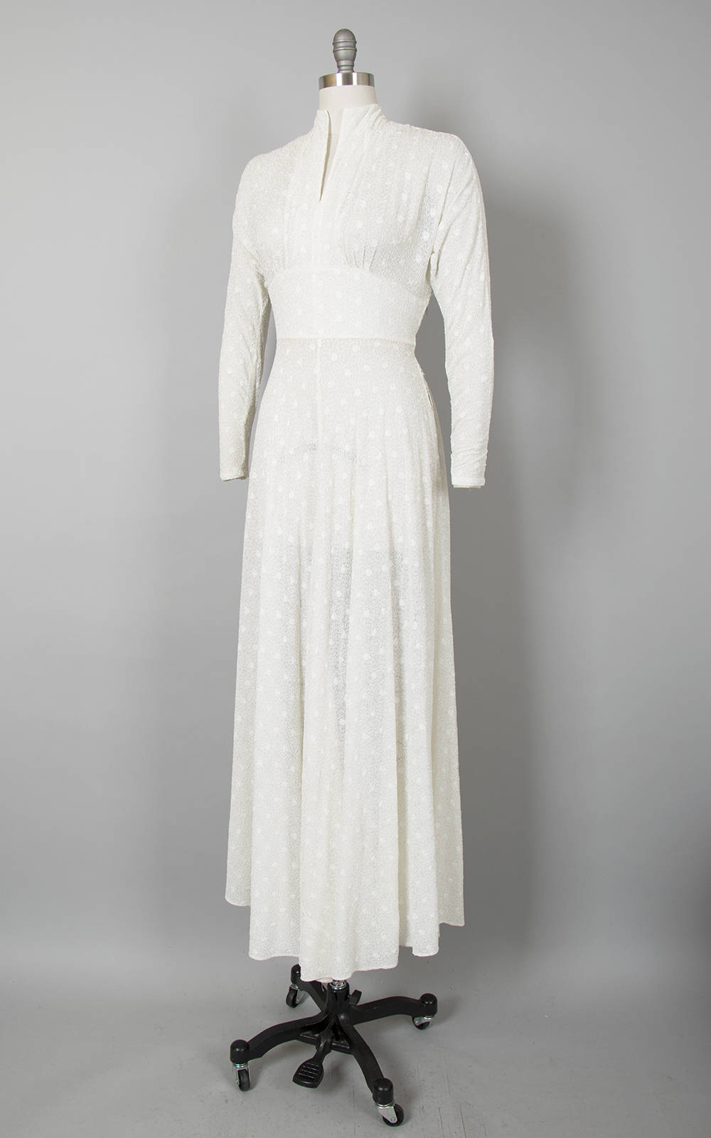 1930s 1940s Heart Soutache Embroidered Sheer White Chiffon Wedding Gow Birthday Life Vintage 1930s 1940s Heart Soutache Embroidered Sheer White Chiffon Wedding Gow Birthday Life Vintage