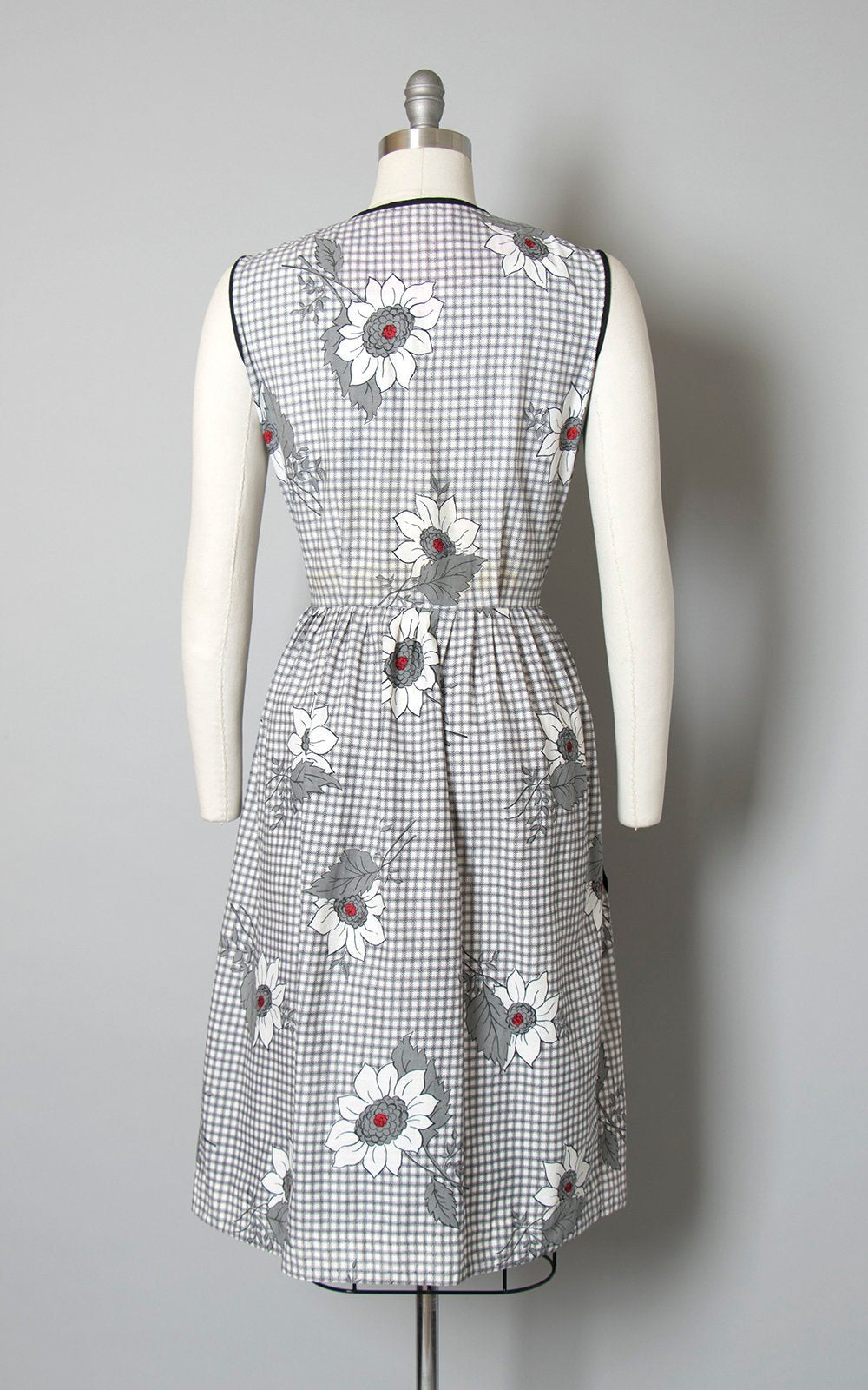 Vintage 1950s Dress | 50s Floral Printed Cotton Sundress Windowpane Plaid White Black Full Skirt Day Dress with Pockets (medium)