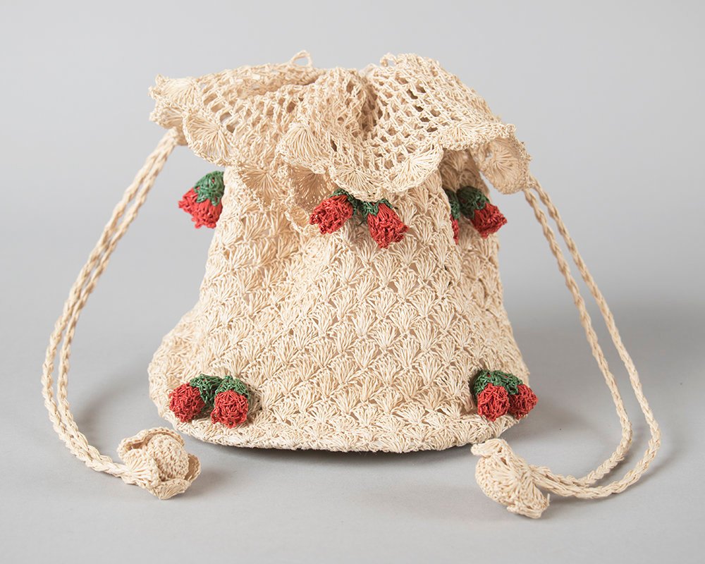 Vintage 1940s Purse | 40s Strawberry Floral Novelty Crochet Straw Drawstring Handbag