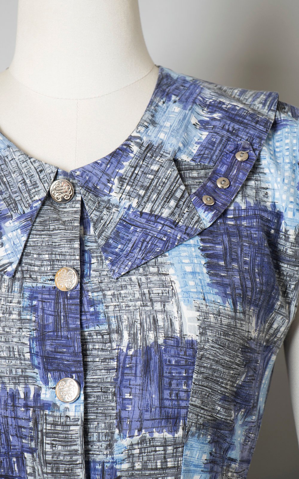 💐 SPRING CLEAROUT 💐 1950s Patchwork Printed Blue Cotton Shirt Dress |  small/medium