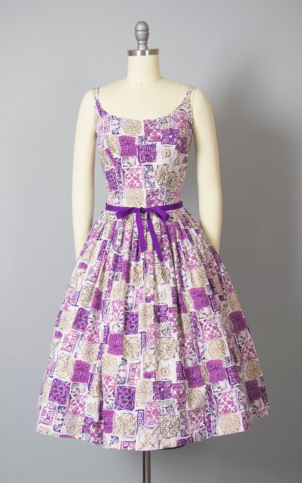 Vintage 1950s Dress | 50s Hawaiian Cotton Sun Dress Tiki Print Sundress Purple Metallic Gold Spaghetti Strap Full Skirt Day Dress (small)