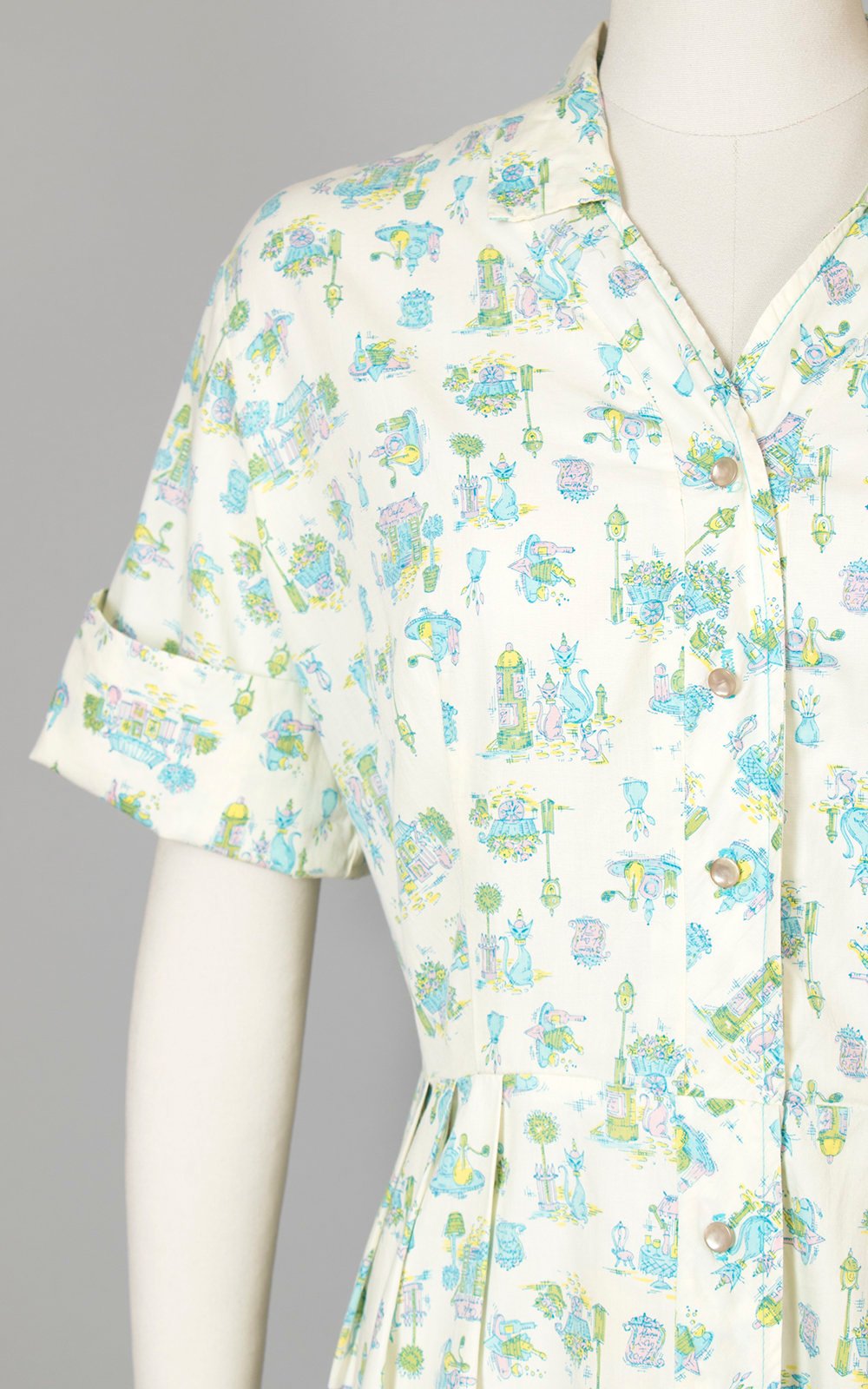 Vintage 1960s Dress | 60s Cats Floral Novelty Print Cotton Shirtwaist Cream Sheath Wiggle Day Dress (x-large)