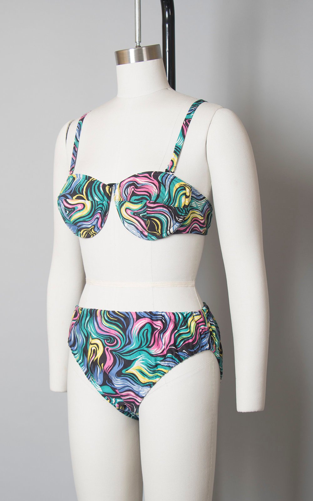Vintage 1950s Bikini | 50s Psychedelic Swirl Printed Swimsuit Strapless Underwire Bra Low Rise Bathing Suit (small/medium)