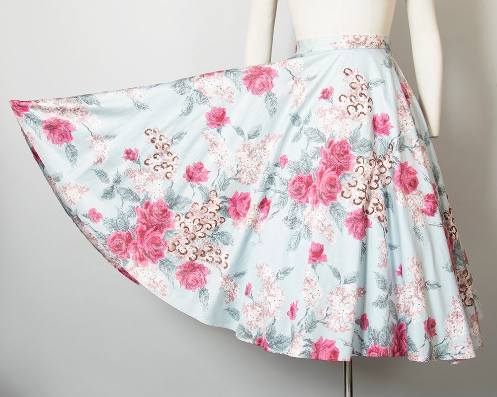 Vintage 1950s Circle Skirt | 50s Rose Floral Print Cotton Glitter Pink Blue Swing Skirt w/ Petticoat (medium)