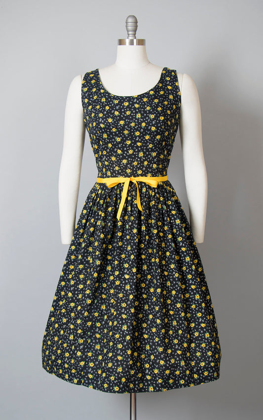 Vintage 1950s Dress | 50s Black Floral Cotton Sun Dress Full Skirt Sundress (medium/large)