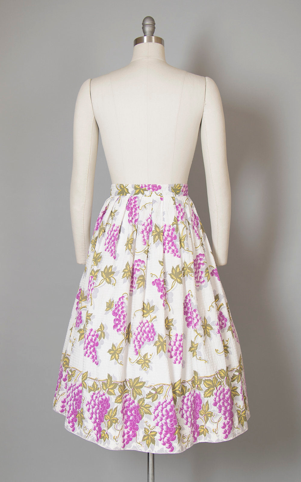 Vintage 1950s Skirt | 50s Grapes Novelty Border Print Cotton Seersucker White Purple Full Swing Skirt (medium)