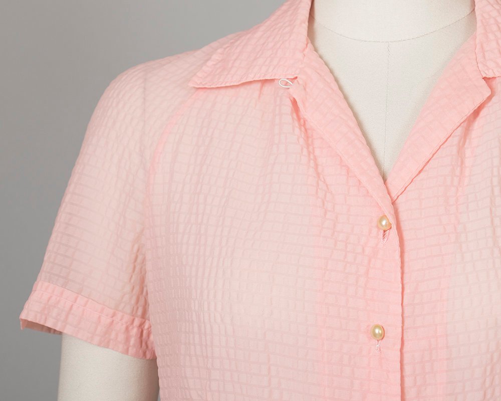 Vintage 1950s Blouse | 50s Sheer Pink Nylon Plissé Short Sleeve Button Up Top (medium)