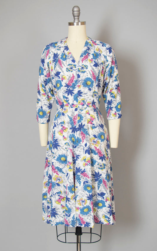 Vintage 1940s Dress | 40s Floral Garden Print Cotton Rayon White Blue Chartreuse Full Skirt Day Dress (small/medium)