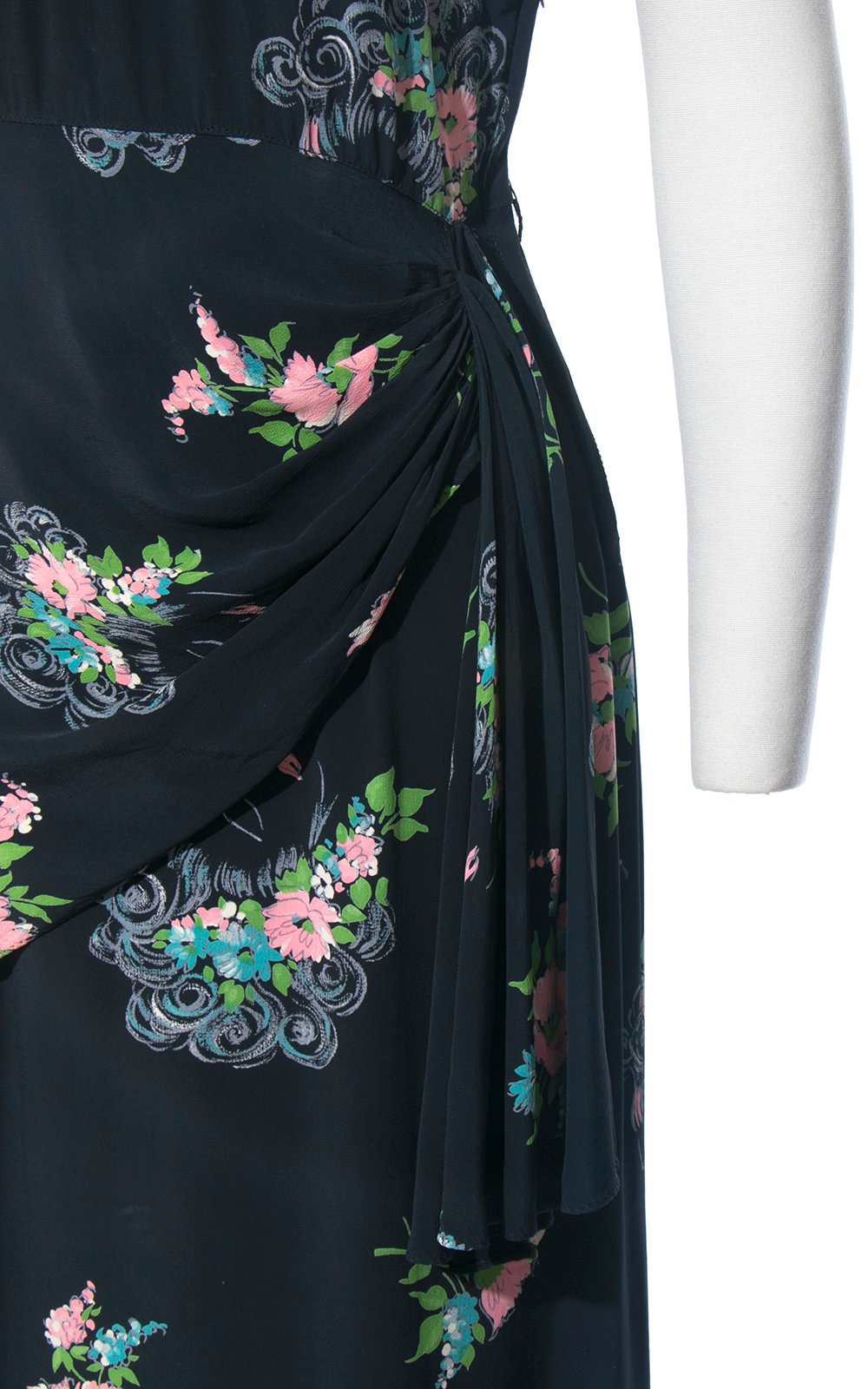 1940s Lady Faces Novelty Print Navy Blue Rayon Evening Dress | small/m Birthday Life Vintage 1940s Lady Faces Novelty Print Navy Blue Rayon Evening Dress | small/m Birthday Life Vintage