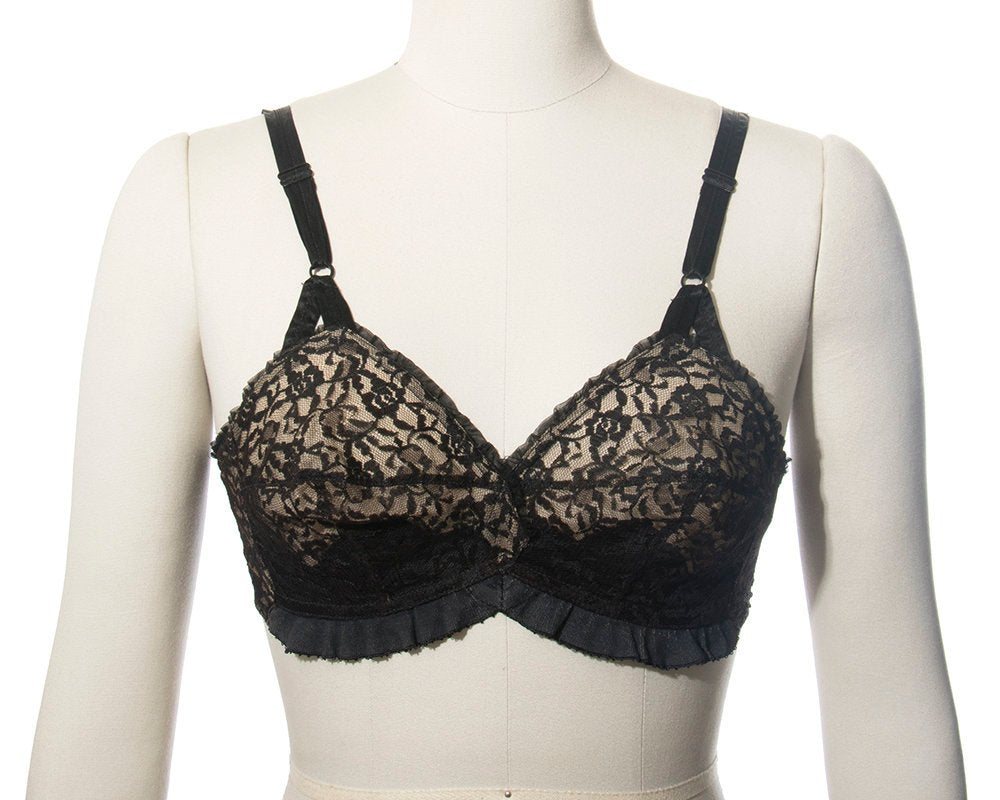 Vintage 1950s Bullet Bra | 50s Sheer Black Lace Full Coverage Bra Without Underwire (32C)