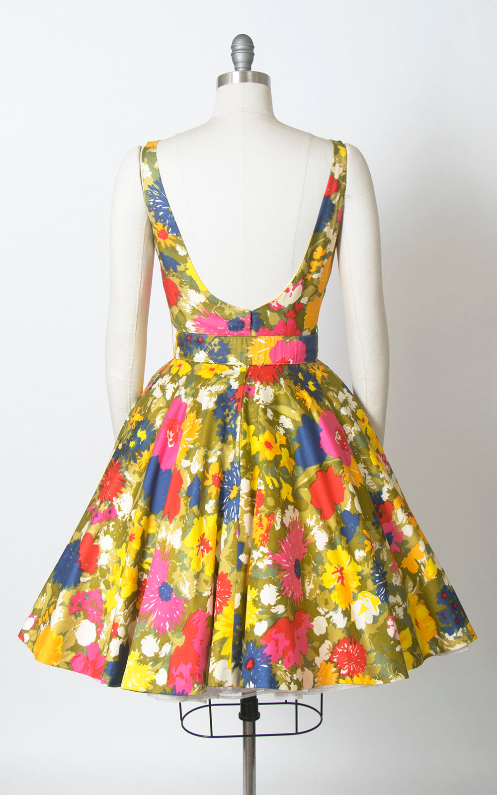 Vintage 1960s Dress | 60s Floral Cotton Sundress Open Back Circle Skirt Day Dress (small)