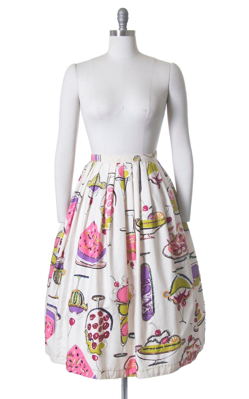 Vintage 1950s Skirt | 50s Sequin Beaded Novelty Print Cotton Dessert Ice Cream White Full Skirt (medium)