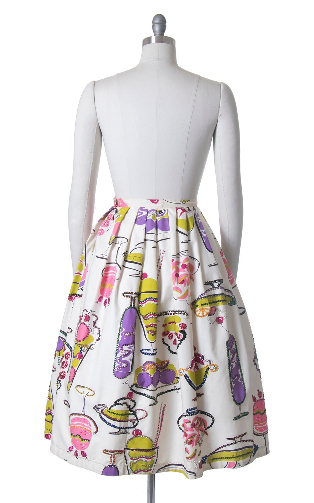 Vintage 1950s Skirt | 50s Sequin Beaded Novelty Print Cotton Dessert Ice Cream White Full Skirt (medium)