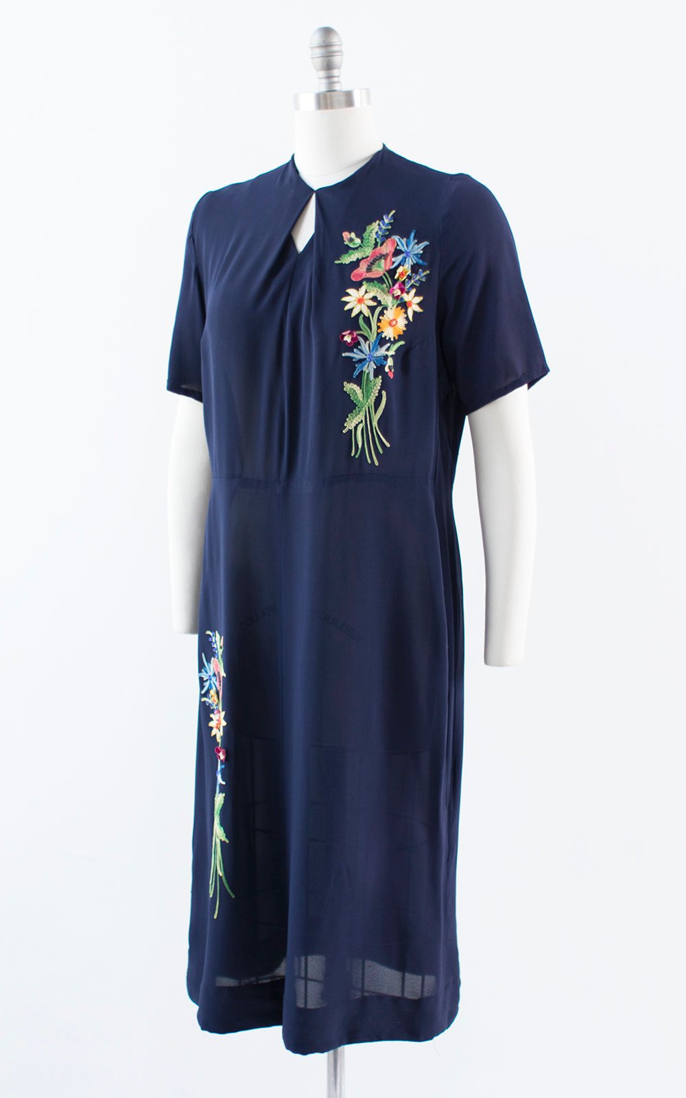 Vintage 1940s Dress | 40s Floral Chainstitch Embroidered Dark Navy Blue Rayon Cocktail Sheath Dress (large/x-large)