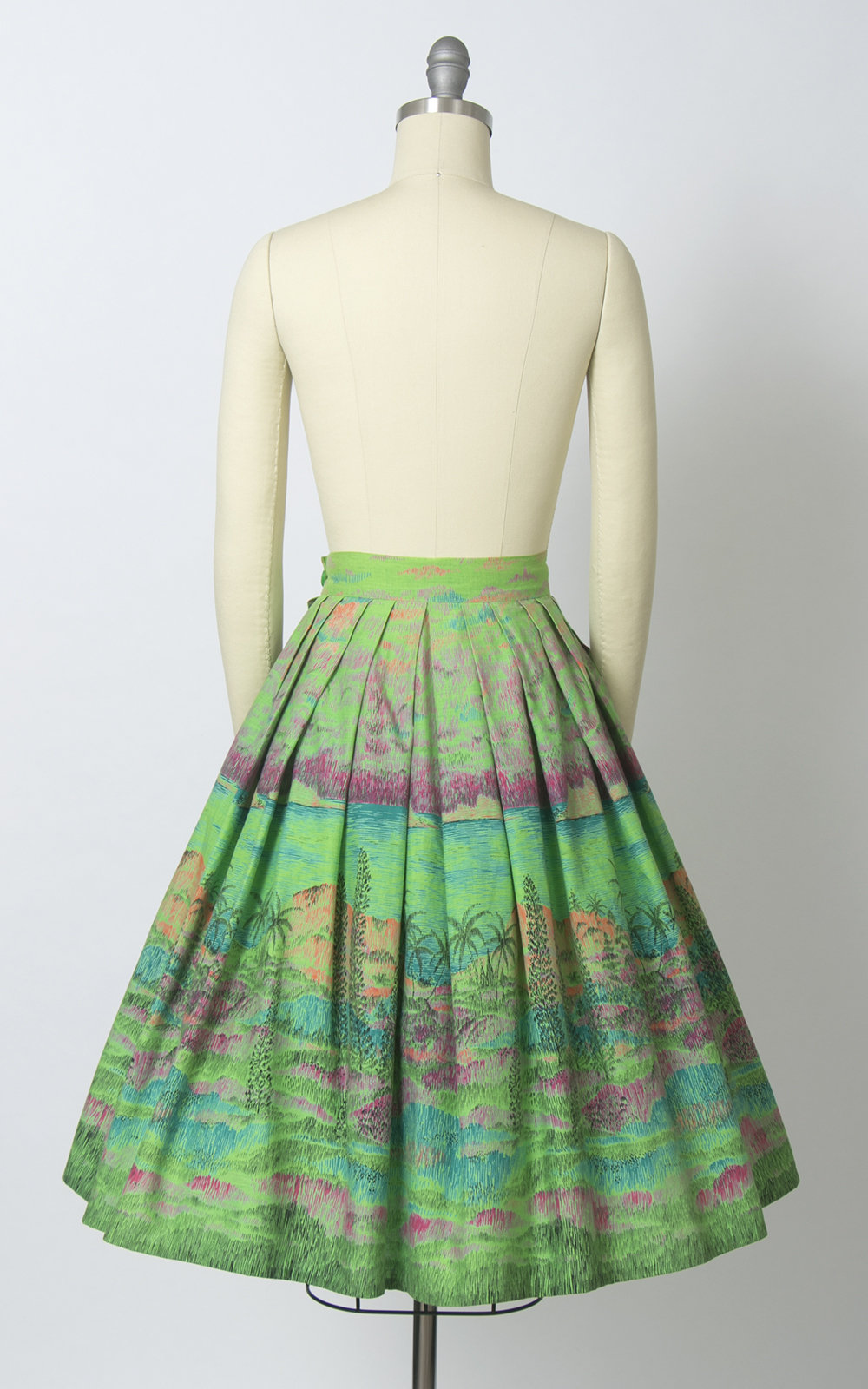 Vintage 1960s Skirt | 60s Novelty Print Cotton Tropical Hawaiian Lime Green Full Swing Skirt (small)