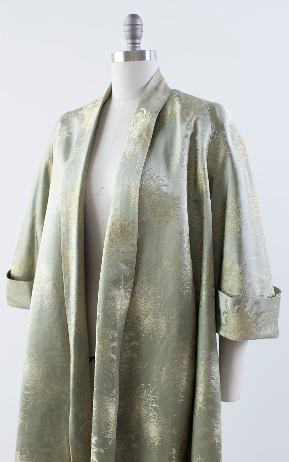 Vintage 1950s Swing Coat | 50s Silk Satin Asian Chrysanthemum Floral Metallic Jacquard Evening Jacket Opera Jacket (medium)