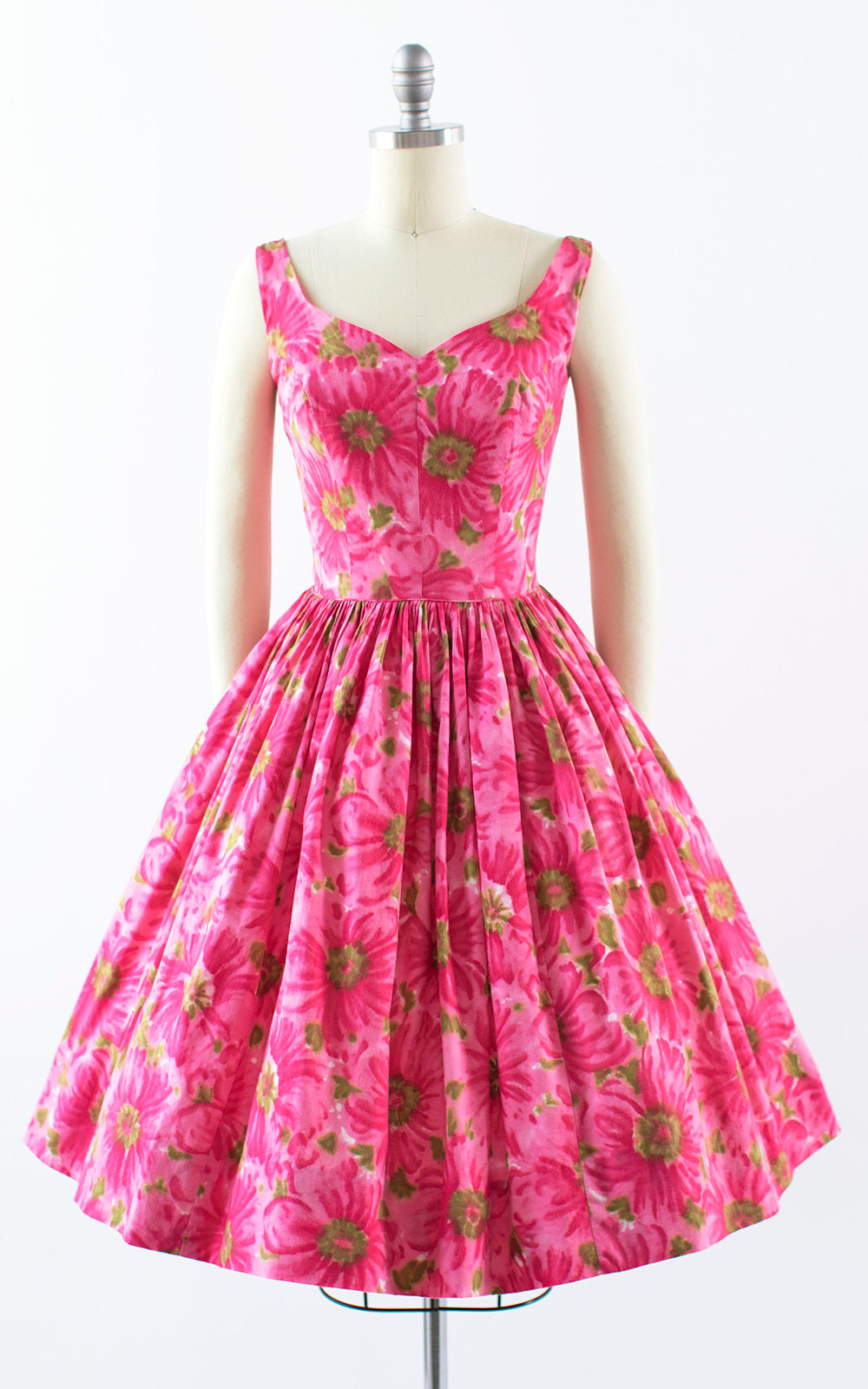 Vintage 1950s Dress | 50s Hot Pink Floral Cotton Sundress Full Skirt Day Dress (x-small)