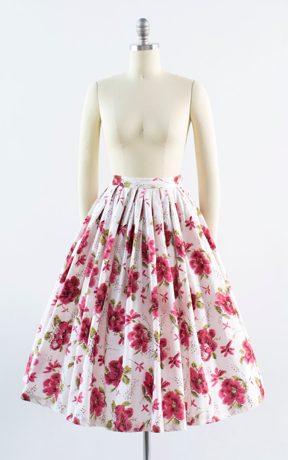 Vintage 1950s Skirt | 50s Floral Print Cotton Pink White Pleated Full Skirt (xx-small)