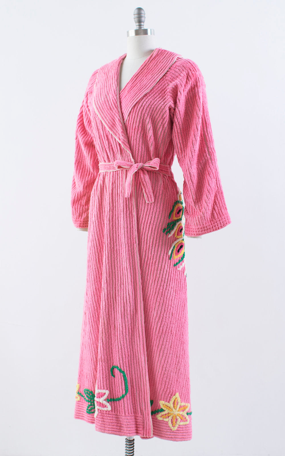 Old Style Robe 1940s 1950s Peacock Novelty Chenille Robe | small/medium/large ...