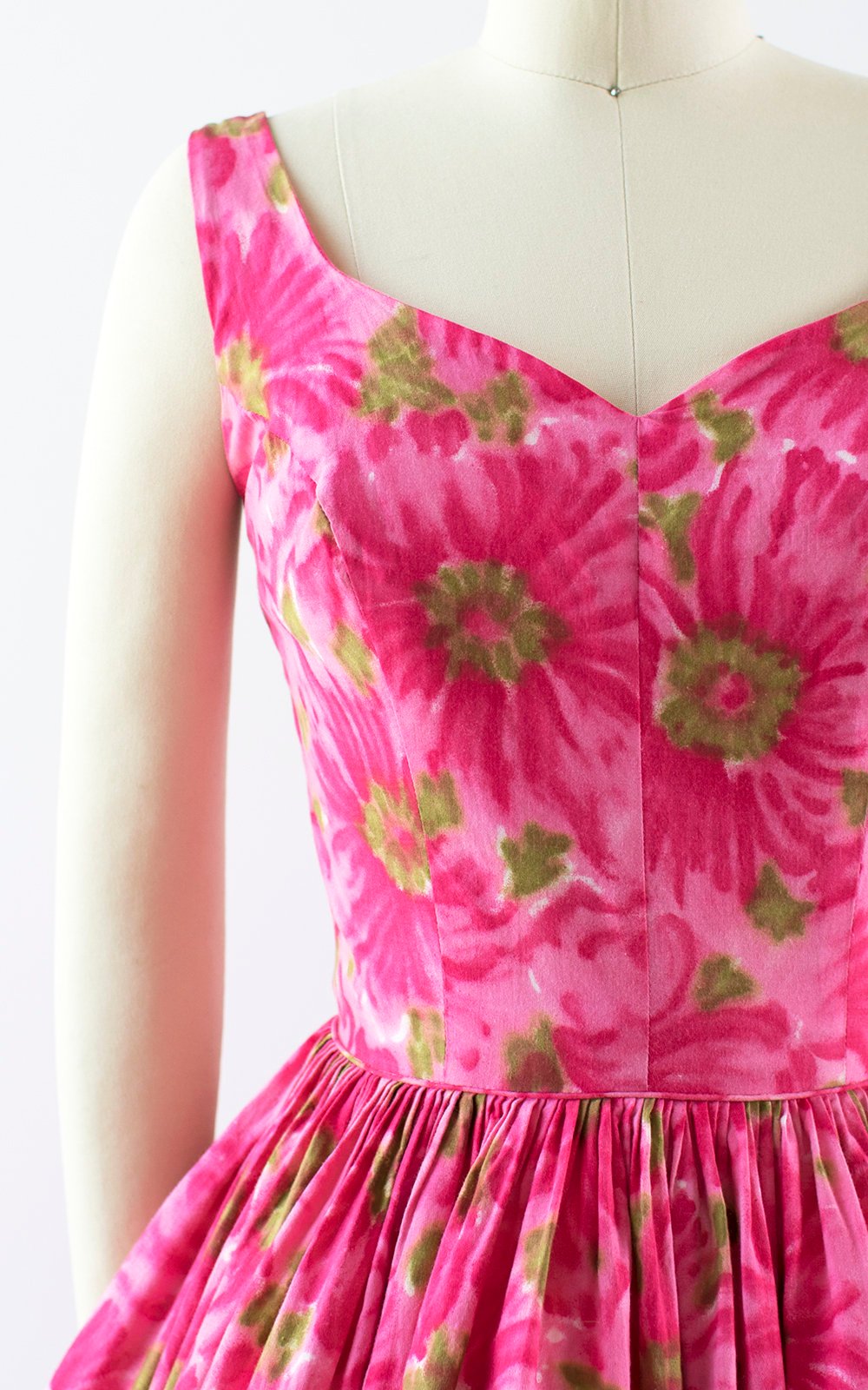 Vintage 1950s Dress | 50s Hot Pink Floral Cotton Sundress Full Skirt Day Dress (x-small)