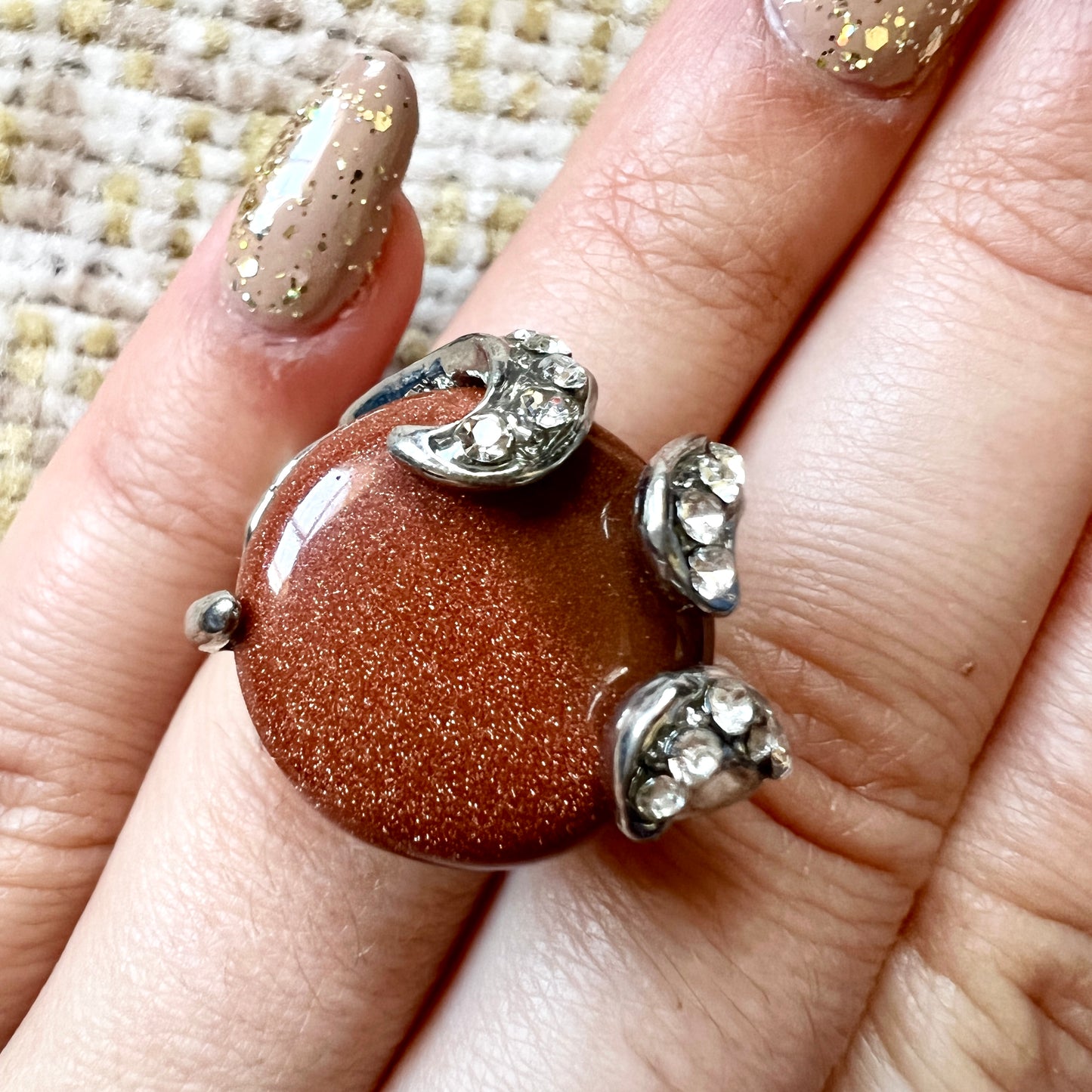 [AS-IS] Vintage Style Sandstone & Rhinestone Ring | size 5.75