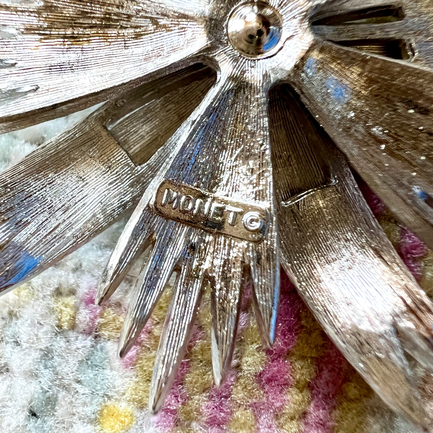 [AS-IS] 1960s MONET Flower Brooch