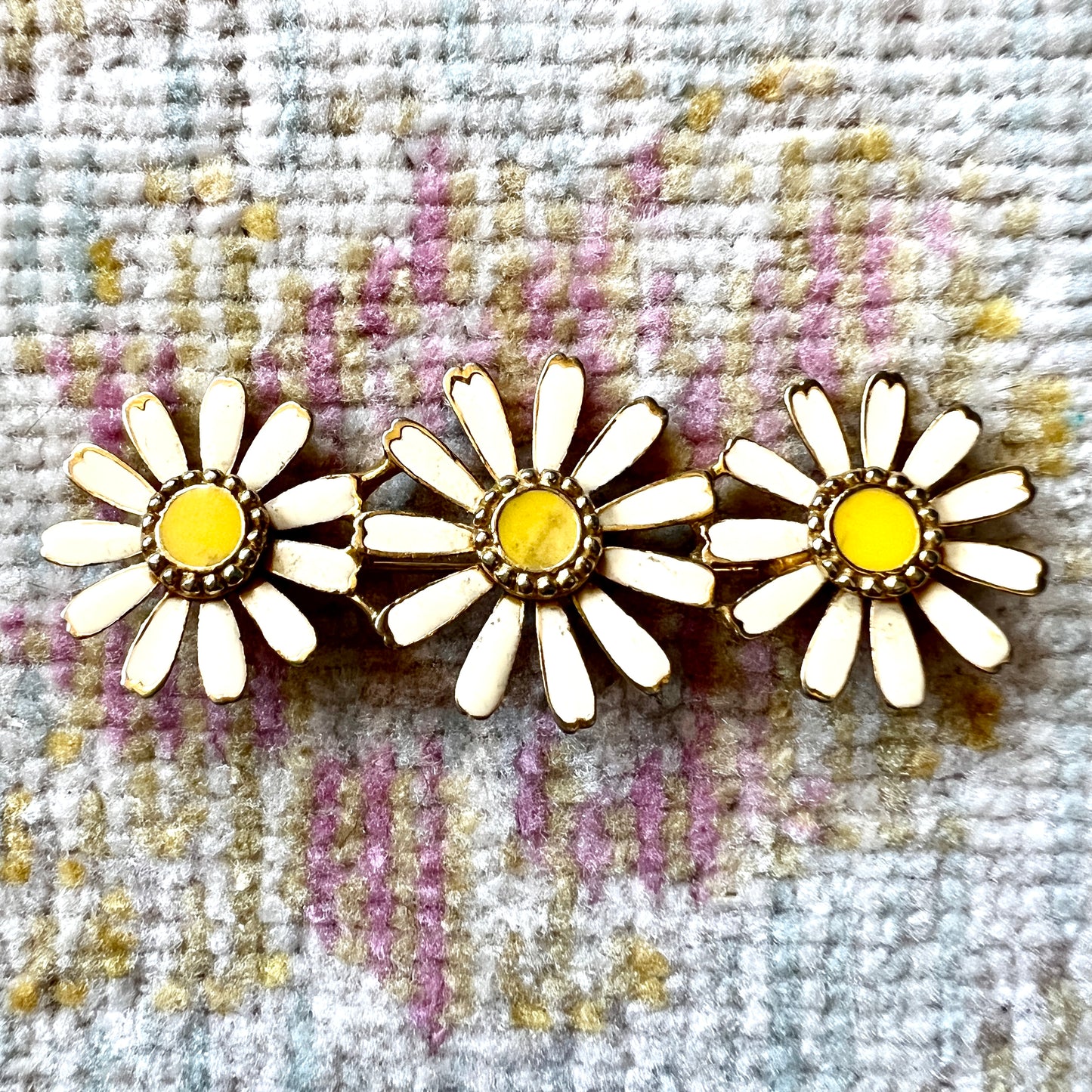 [AS-IS] 1960s Daisy Enamel Brooch