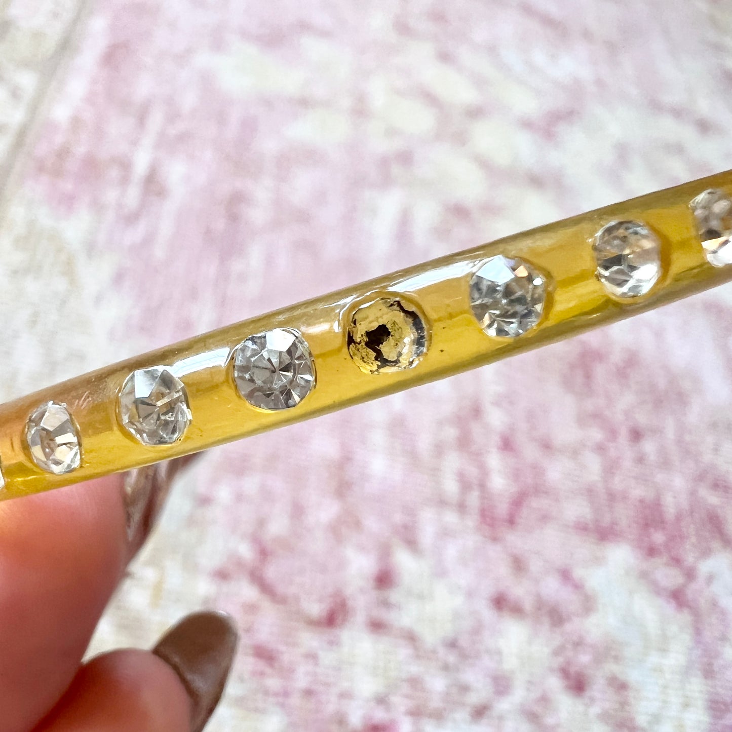 [AS-IS] 1960s Rhinestone Lucite Bangle