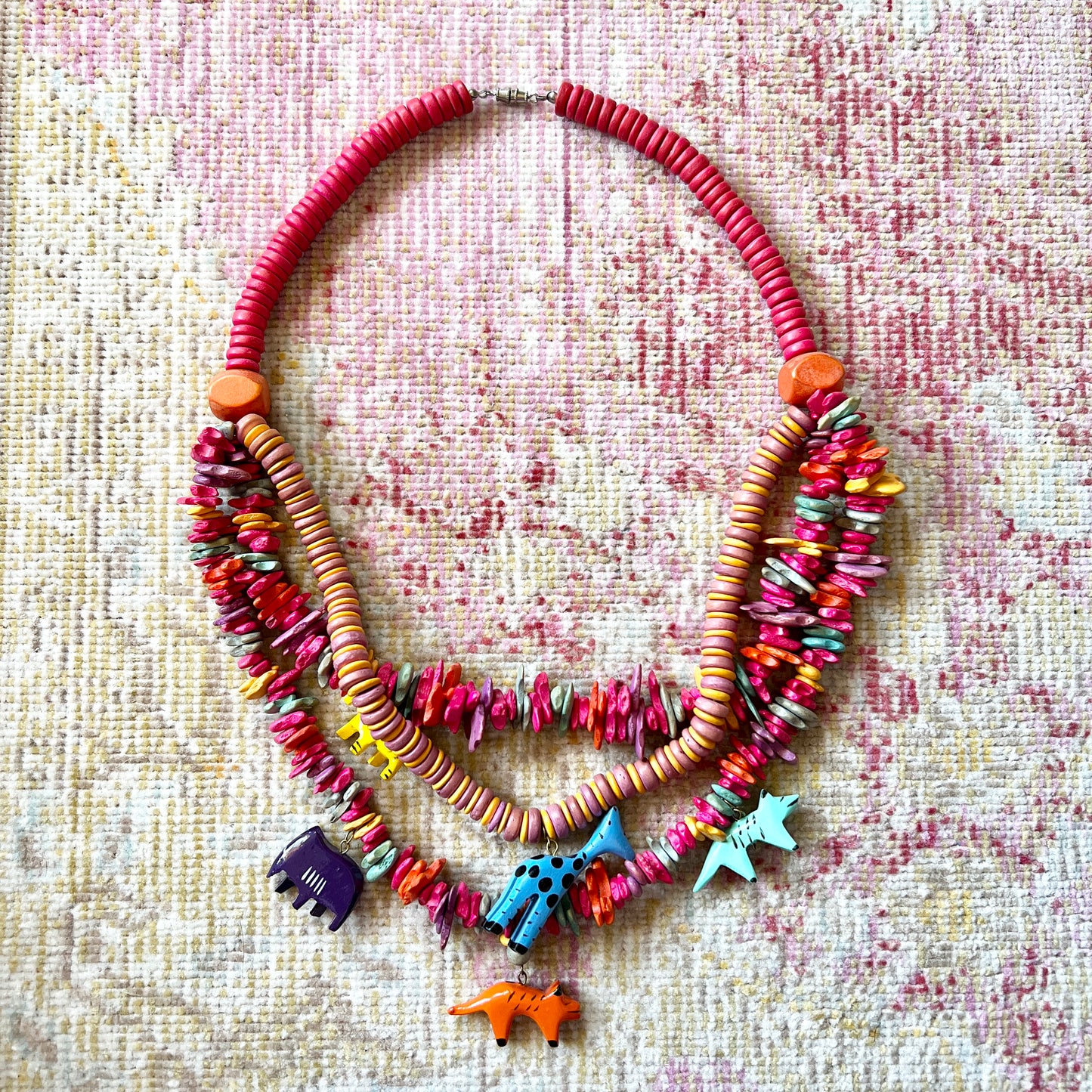 [AS-IS] 1980s Wood Beaded Animal Necklace