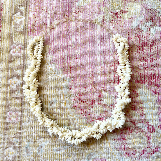 [AS-IS] 1960s Shell & Celluloid Necklace